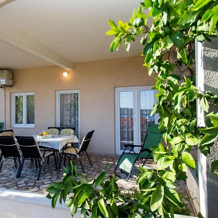 Apartman Strandnahe Jure Mit Grosser Terrasse *
