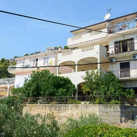 Apartman Strandnahe Jure Mit Grosser Terrasse *